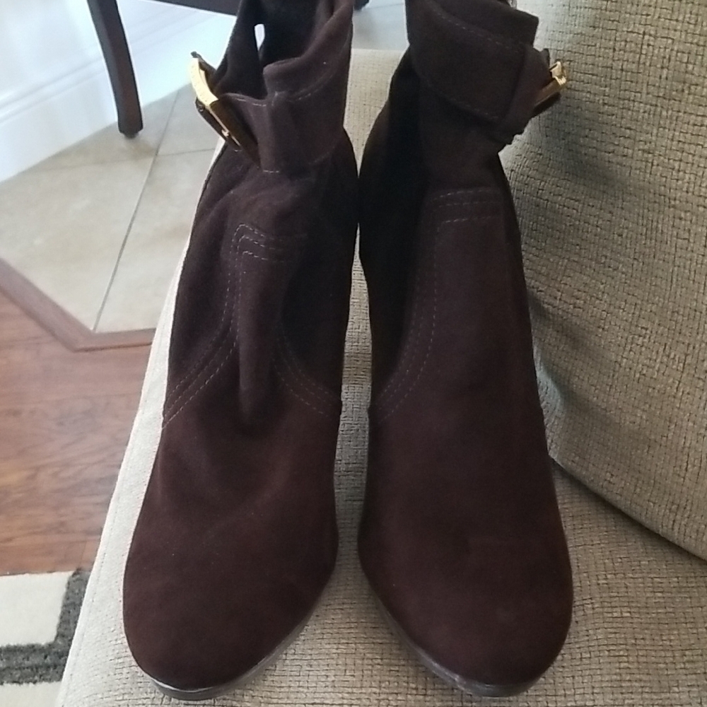 Tory Burch Dark Brown Suede Heeled Boots - Picture 5 of 7
